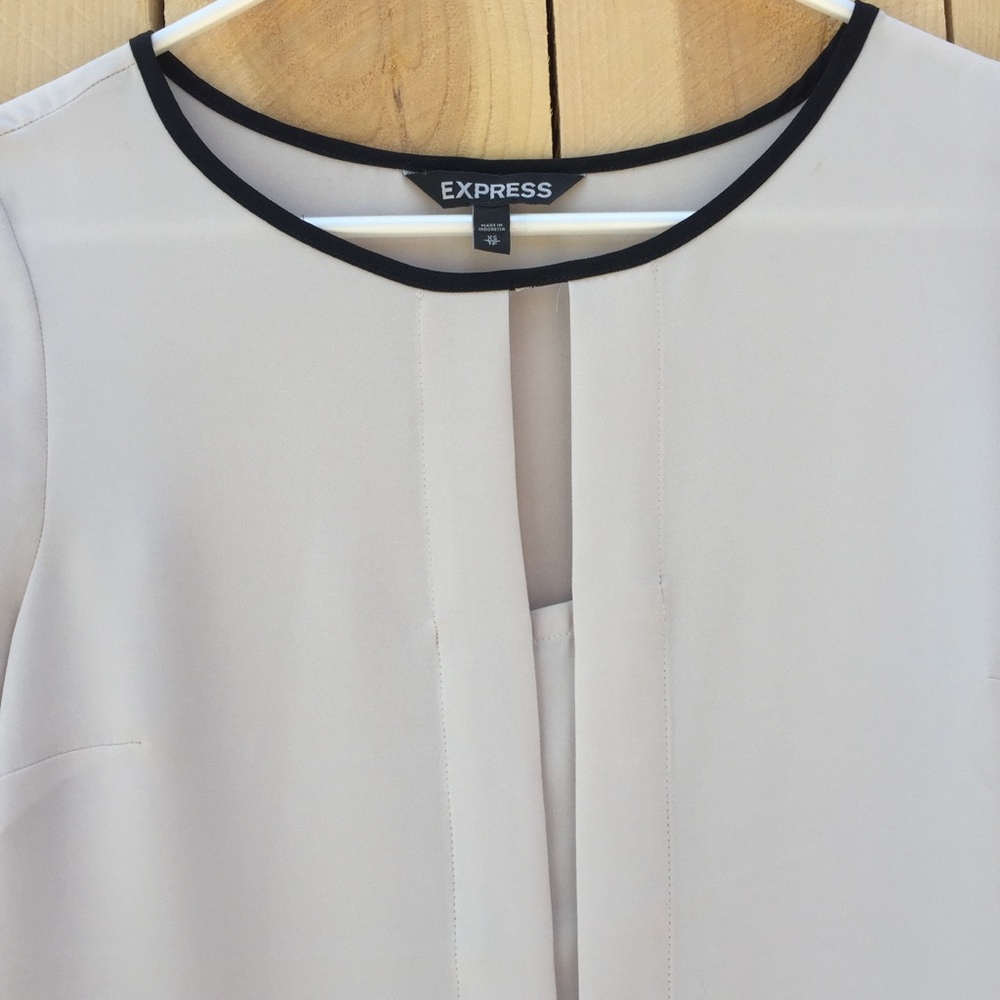 Express Blouse - Picture 2 of 5